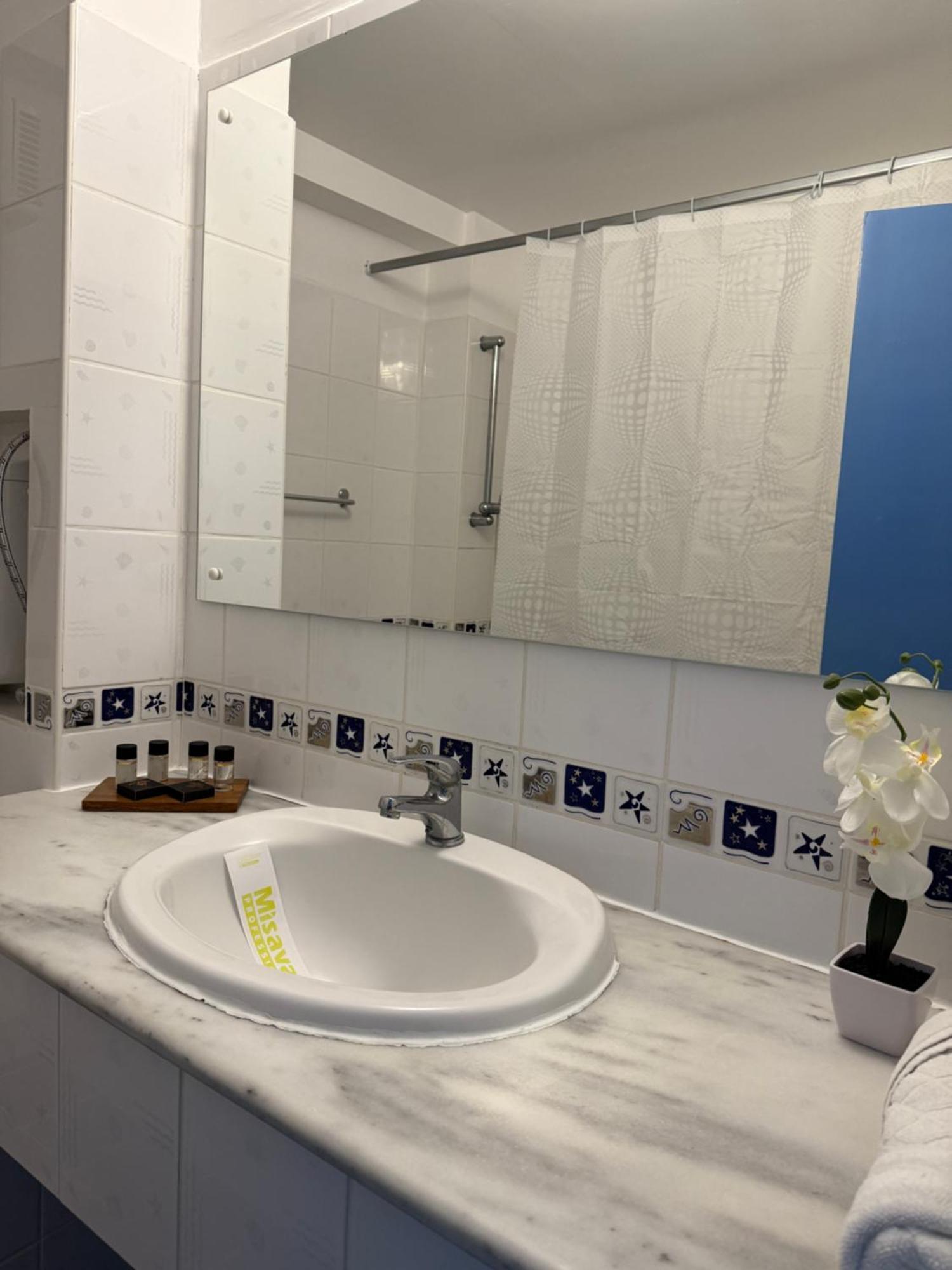 Briza Boutique Hotel 마마이아 외부 사진